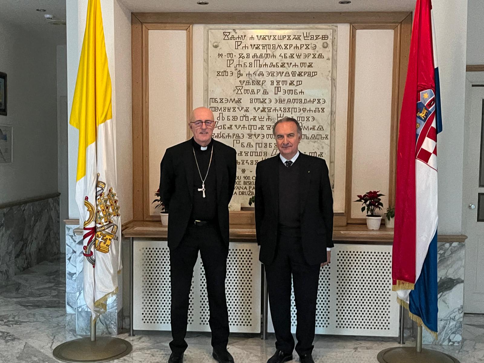 Ambassador Pietro Mortini meets with the Nuncio H.E.R. mgr. Giorgio Lingua