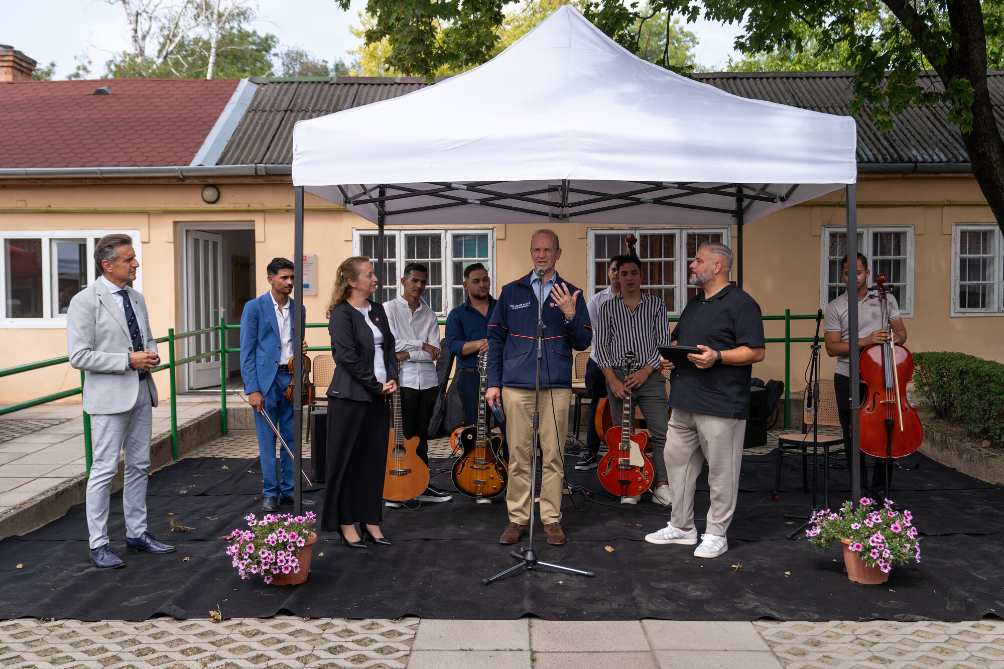 Grand Hospitaller visits Order of Malta projects for Roma communities in Hungary and Croatia
